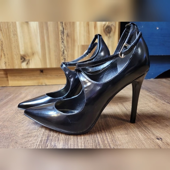 Enzo Angiolini cross strap pointy toe pumps - Picture 2 of 9